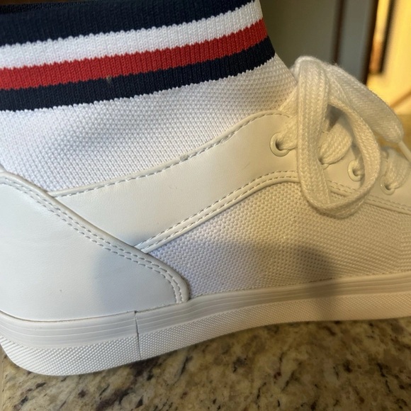 Tommy Hilfiger men’s high top sock sneakers size 10. Worn once. These are fun! - Picture 5 of 9